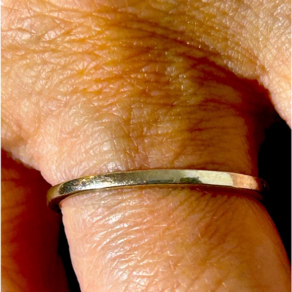 Sterling silver and aquamarine stone. It’s a size 8 in excellent condition. - Picture 5 of 5